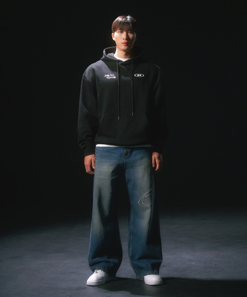 BORN TO WIN（ボーントゥウィン）の「SQUID GAME CHARACTER HOODIE [BLACK]（パーカー・メンズ・その他・1/2）」の3枚目の写真