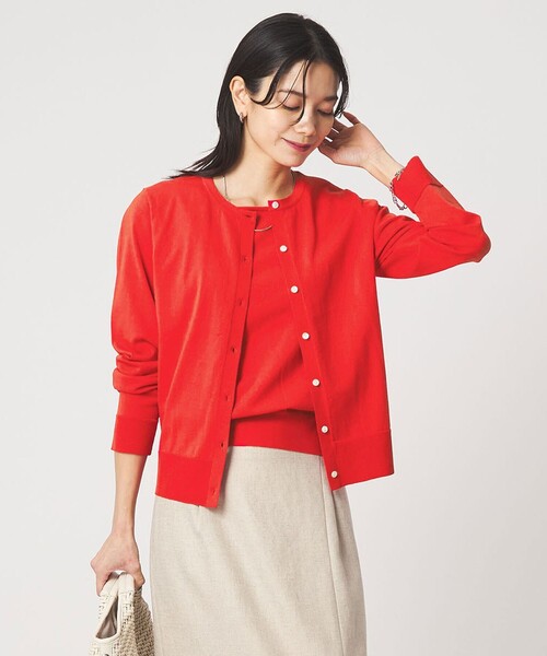 green label relaxing(グリーンレーベルリラクシング)の「HIYOKE クルーネック ニット カーディガン マシンウォッシャブル 接触冷感 UVカット 遮熱(カーディガン/ボレロ・レディース・ホワイト/ライトグレー/ダークブラウン/レッド/ネイビー・FREE)」の5枚目の写真