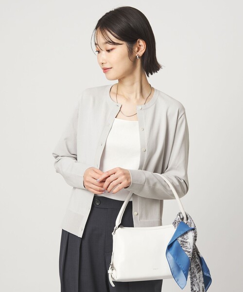 green label relaxing(グリーンレーベルリラクシング)の「HIYOKE クルーネック ニット カーディガン マシンウォッシャブル 接触冷感 UVカット 遮熱(カーディガン/ボレロ・レディース・ホワイト/ライトグレー/ダークブラウン/レッド/ネイビー・FREE)」の16枚目の写真