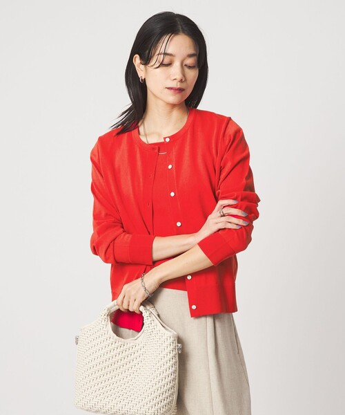 green label relaxing(グリーンレーベルリラクシング)の「HIYOKE クルーネック ニット カーディガン マシンウォッシャブル 接触冷感 UVカット 遮熱(カーディガン/ボレロ・レディース・ホワイト/ライトグレー/ダークブラウン/レッド/ネイビー・FREE)」の20枚目の写真