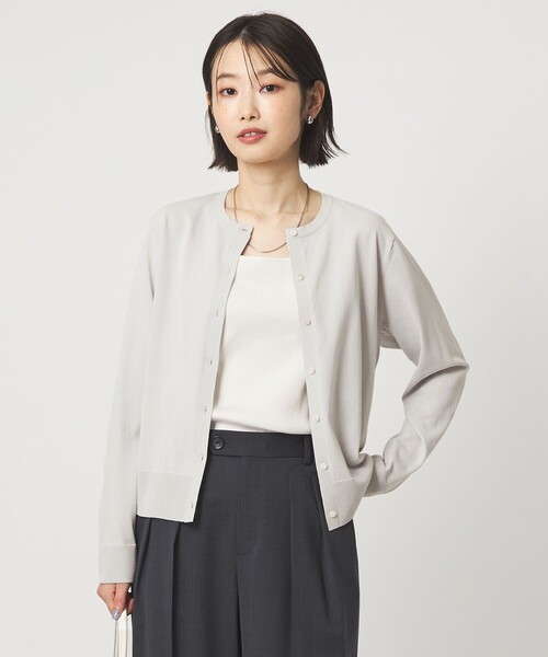 green label relaxing(グリーンレーベルリラクシング)の「HIYOKE クルーネック ニット カーディガン マシンウォッシャブル 接触冷感 UVカット 遮熱(カーディガン/ボレロ・レディース・ホワイト/ライトグレー/ダークブラウン/レッド/ネイビー・FREE)」の12枚目の写真