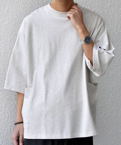 Champion(チャンピオン)の「【SHIPS any別注】Champion: ロゴ刺繍 ドルマン キャンプポケット Tシャツ◇(Tシャツ/カットソー・メンズ・ナチュラル/ネイビー/ホワイト/ライトブルー/ブラック・X-LARGE/LARGE/MEDIUM/SMALL)」の13枚目の写真