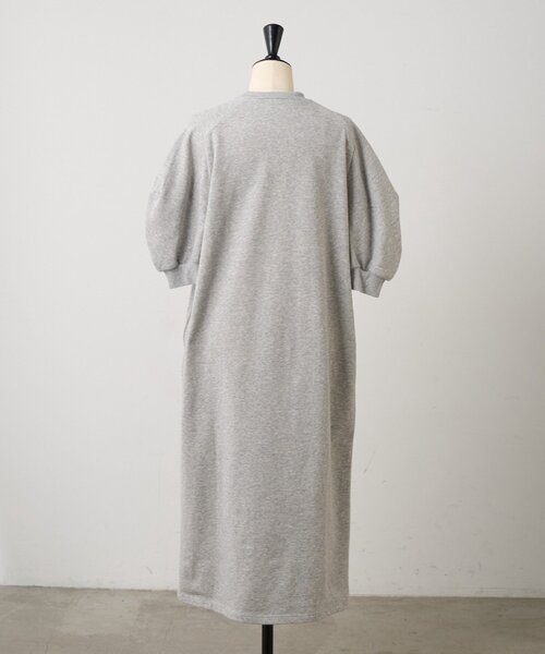 BEARDSLEY（ビアズリー）の「ランタンスリーブウラケワンピース（ワンピース・レディース・グレー/ネイビー・FREE）」の12枚目の写真