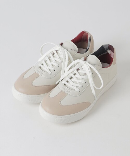 BLUE LABEL CRESTBRIDGE(ブルーレーベルクレストブリッジ)の「ベーシックスニーカー(スニーカー・レディース・ホワイト・M/S)」の1枚目の写真