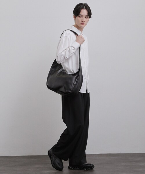 tk.TAKEO KIKUCHI(ティーケータケオキクチ)の「カーブワンショルダーバッグ(ショルダーバッグ・メンズ・ブラック・00)」の10枚目の写真