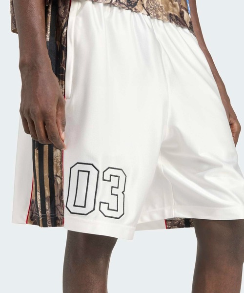 adidas（アディダス）の「アディダス オリジナルス 迷彩柄 ショーツ / アディダスオリジナルス adidas Originals（その他パンツ・メンズ・ホワイト・XX-LARGE/MEDIUM/X-LARGE）」の2枚目の写真