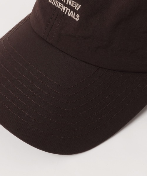 ANME（アンメ）の「接触冷感/UVカット(UPF50＋)/撥水加工ナイロンロゴキャップ【スカーフ付き/2点セット】（キャップ・レディース・ネイビー/ブラック/ブラウン・FREE）」の6枚目の写真