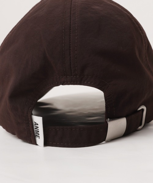 ANME（アンメ）の「接触冷感/UVカット(UPF50＋)/撥水加工ナイロンロゴキャップ【スカーフ付き/2点セット】（キャップ・レディース・ネイビー/ブラック/ブラウン・FREE）」の9枚目の写真