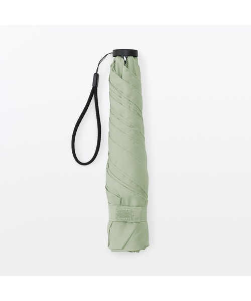 無印良品（ムジルシリョウヒン）の「晴雨兼用　軽量　折りたたみ傘（折りたたみ傘・レディース・ライトグリーン/ライトオレンジ系・50cm）」の7枚目の写真