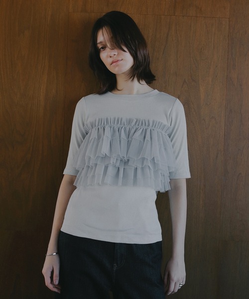 MANOF（マノフ）の「TULLE FRILL CUT TOPS（Tシャツ/カットソー・レディース・ライトブルー/ブラック/ホワイト・F）」の4枚目の写真