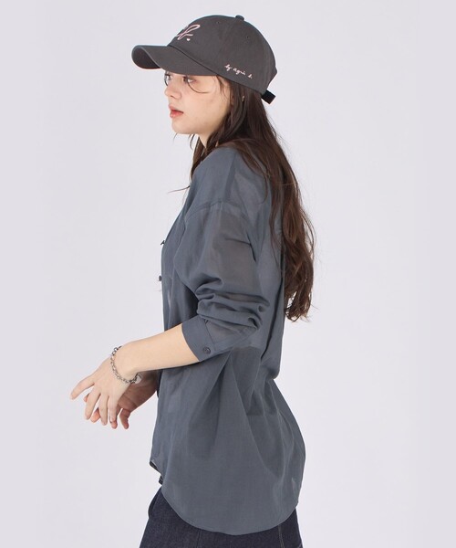 To b. by agnes b.(トゥービーバイアニエスベー)の「コットン ロングスリーブ ボーイズシャツ(シャツ/ブラウス・レディース・チャコールグレー・40/38/36)」の5枚目の写真