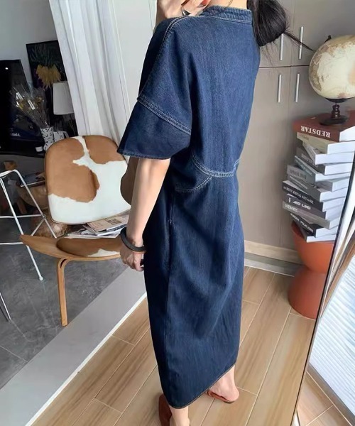 Flugge(フラッジー)の「パフスリーブデニムロングワンピ(ワンピース・レディース・ブルー・LARGE/MEDIUM)」の4枚目の写真