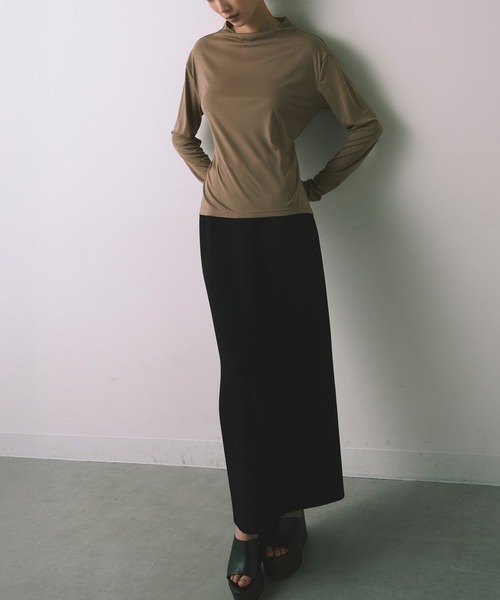 kiehtova(キエトヴァ)の「【kiehtova】BACK SLIT TOPS/バックスリットトップス KTWR63(Tシャツ/カットソー・レディース・ブラック/ベージュ/ダークパープル・FREE)」の14枚目の写真