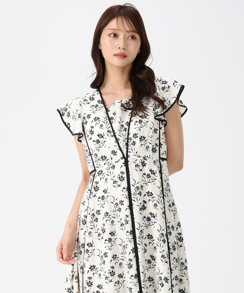 MISCH MASCH（ミッシュマッシュ）の「2026春夏新作 パイピングモノトーン花柄ワンピース（ワンピース・レディース・ホワイト/ブラック・S/M）」の14枚目の写真