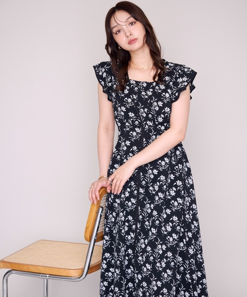 MISCH MASCH(ミッシュマッシュ)の「2026春夏新作 パイピングモノトーン花柄ワンピース(ワンピース・レディース・ホワイト/ブラック・S/M)」の18枚目の写真