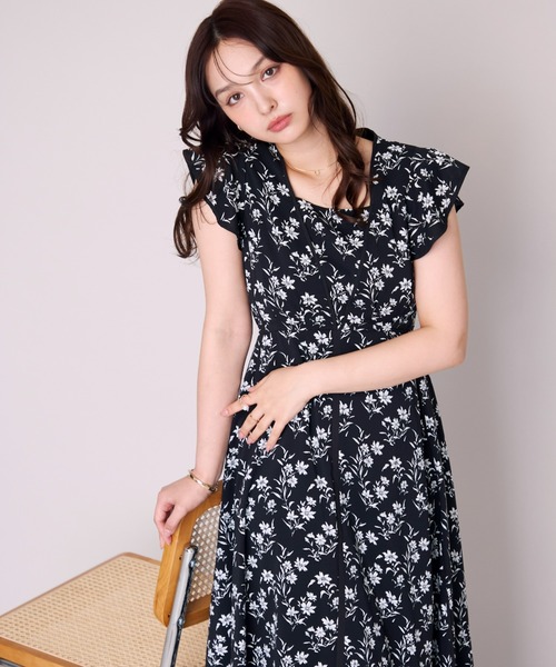 MISCH MASCH(ミッシュマッシュ)の「2026春夏新作 パイピングモノトーン花柄ワンピース(ワンピース・レディース・ホワイト/ブラック・S/M)」の17枚目の写真