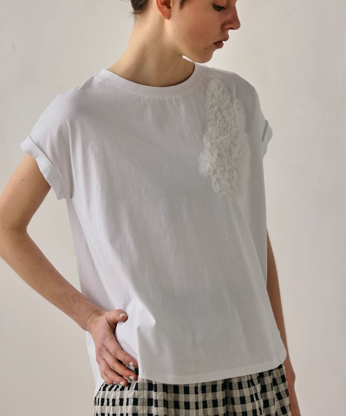 Kelen(ケレン)の「「KELEN / ケレン」チュール刺繍デザインコットンジャージープルオーバー(Tシャツ/カットソー・レディース・チャコールグレー/ライトグレー/ブラック/オフホワイト・M/S)」の8枚目の写真