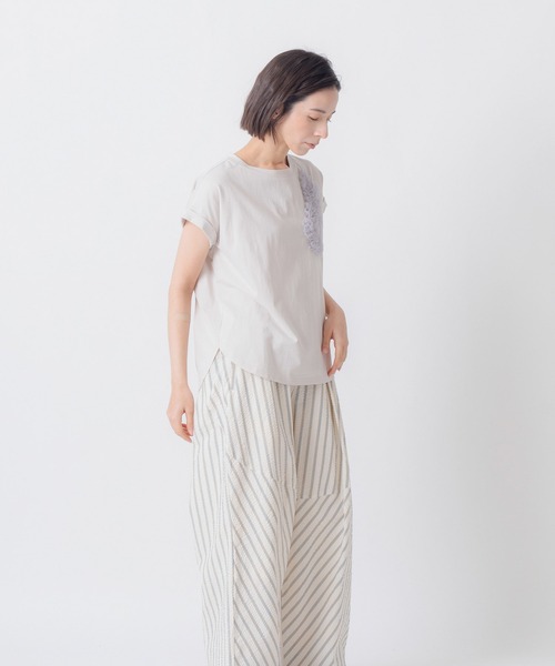 Kelen(ケレン)の「「KELEN / ケレン」チュール刺繍デザインコットンジャージープルオーバー(Tシャツ/カットソー・レディース・チャコールグレー/ライトグレー/ブラック/オフホワイト・M/S)」の13枚目の写真
