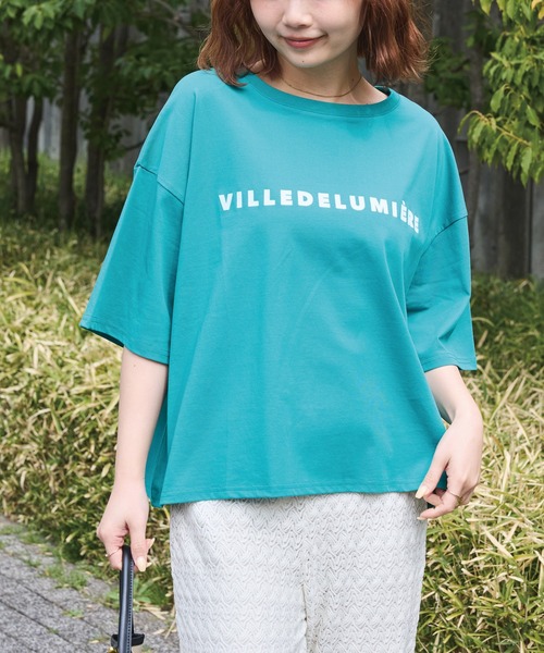 LAVEANGE（ラビアンジェ）の「【好機能シリーズ】接触冷感・吸水速乾・UVカット｜フロッキーロゴTシャツ｜夏も快適/大人カジュアル/オーバーサイズ/体型カバー（Tシャツ/カットソー・レディース・ブラック/グリーン/オフホワイト・5L/4L/3L/LL/M）」の3枚目の写真