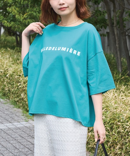 LAVEANGE（ラビアンジェ）の「【好機能シリーズ】接触冷感・吸水速乾・UVカット｜フロッキーロゴTシャツ｜夏も快適/大人カジュアル/オーバーサイズ/体型カバー（Tシャツ/カットソー・レディース・ブラック/グリーン/オフホワイト・5L/4L/3L/LL/M）」の13枚目の写真