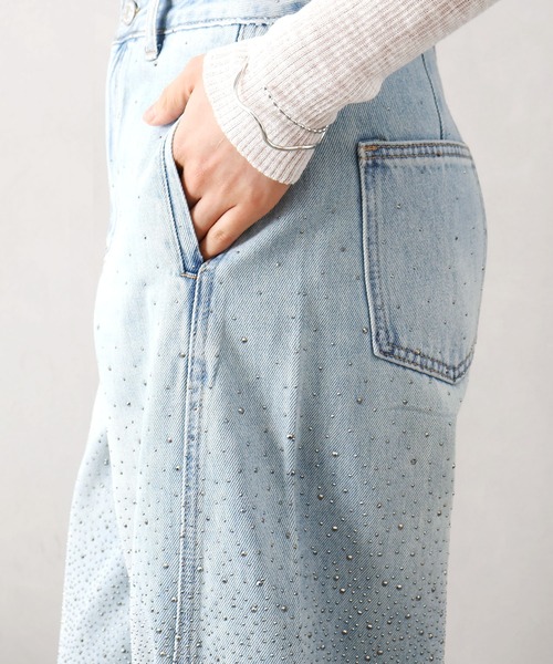 SpRay(スプレイ)の「スタッズデニムバレルパンツ(デニムパンツ・レディース・ライトブルー・SMALL/MEDIUM)」の15枚目の写真