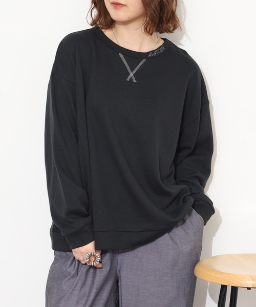 Emago(イマゴ)の「EMAGO ライン花刺繍プルオーバー(スウェット・レディース・ベージュ/ブルー/ブラック・FREE)」の10枚目の写真