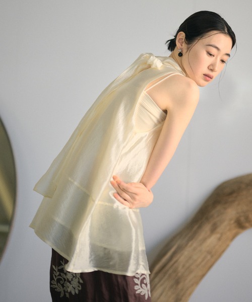 LAULEN（ローレン）の「2way ribbon sheer flare tops / 2way リボンシアーフレアトップス（シャツ/ブラウス・レディース・アイボリー/ベージュ・FREE）」の3枚目の写真