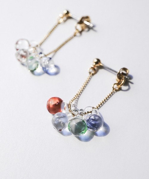 HARIO Lampwork Factory(ハリオランプワークファクトリー)の「イイダ傘店 ピアス ブルーベリー(ピアス(両耳用)・レディース・クリア・FREE)」の9枚目の写真