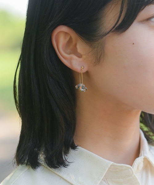 HARIO Lampwork Factory(ハリオランプワークファクトリー)の「イイダ傘店 ピアス ブルーベリー(ピアス(両耳用)・レディース・クリア・FREE)」の2枚目の写真