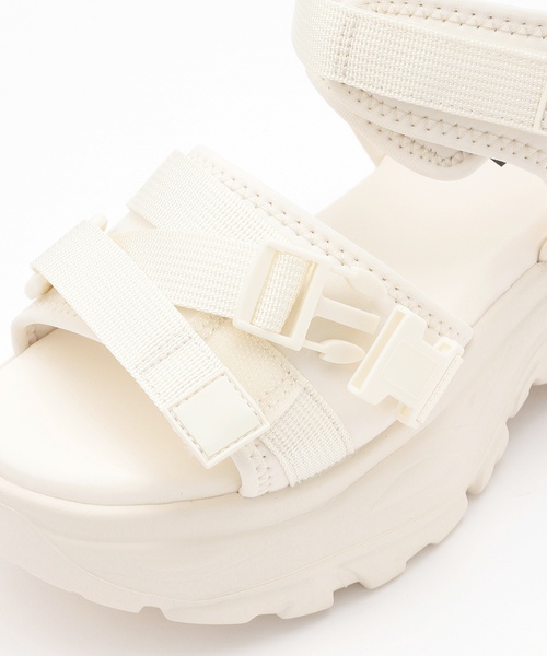 LOVETOXIC(ラブトキシック)の「【LTXC】厚底スポーツサンダル(サンダル・キッズ・アイボリー/オレンジ/ブラック・23-23.5cm/24-24.5cm/22-22.5)」の12枚目の写真
