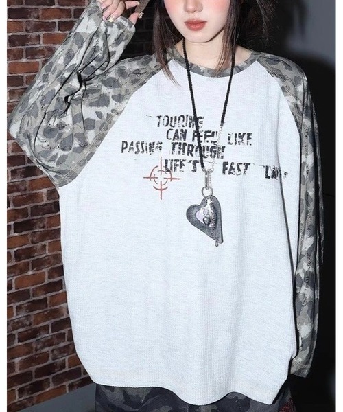 inst.ALL(インストール)の「ダメージ迷彩柄ラグランプリントルーズロンT(Tシャツ/カットソー・レディース・ライトグレー・M/L)」の7枚目の写真