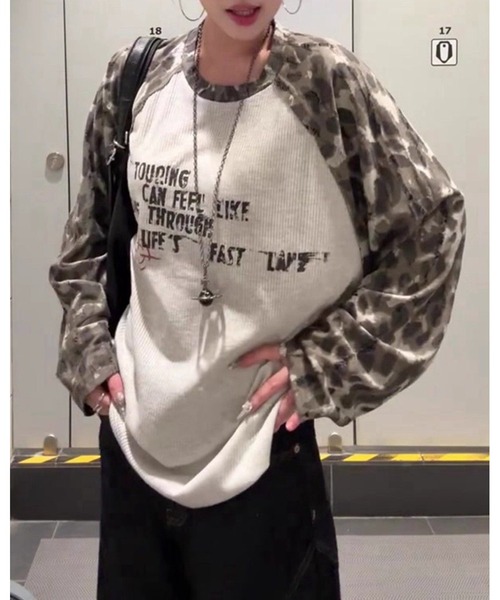 inst.ALL(インストール)の「ダメージ迷彩柄ラグランプリントルーズロンT(Tシャツ/カットソー・レディース・ライトグレー・M/L)」の10枚目の写真