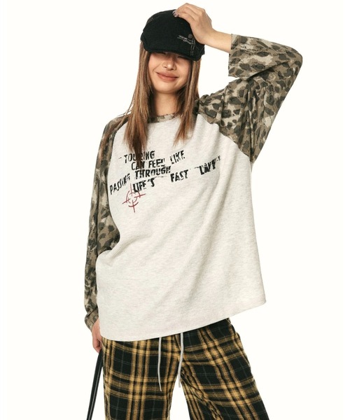 inst.ALL(インストール)の「ダメージ迷彩柄ラグランプリントルーズロンT(Tシャツ/カットソー・レディース・ライトグレー・M/L)」の13枚目の写真