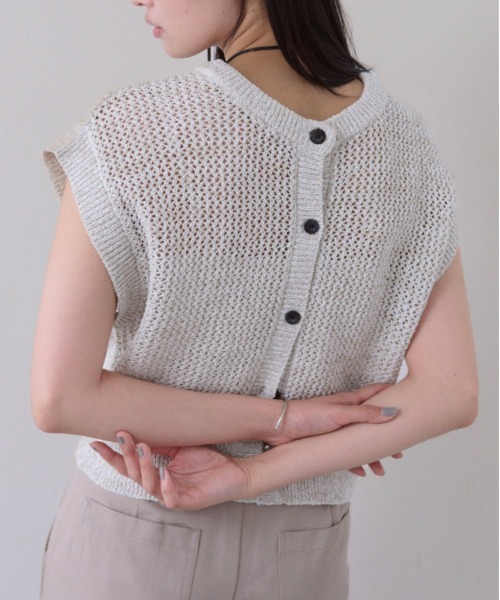 SOYEN(ソイエン)の「2WAY透かし編みメッシュニットタンクベスト(Tシャツ/カットソー・レディース・ベージュ/ブラック・F)」の2枚目の写真