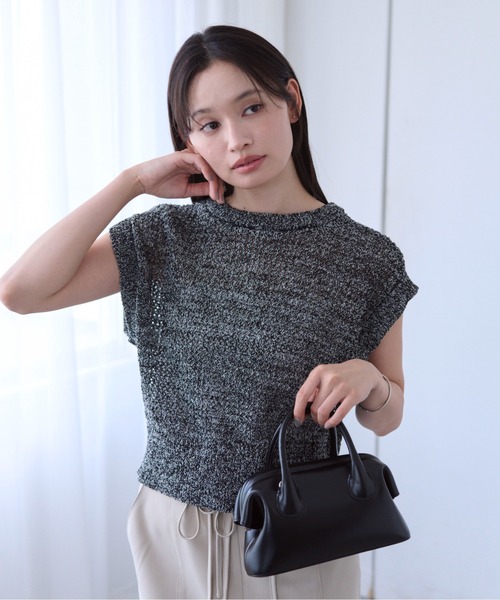 SOYEN(ソイエン)の「2WAY透かし編みメッシュニットタンクベスト(Tシャツ/カットソー・レディース・ベージュ/ブラック・F)」の4枚目の写真