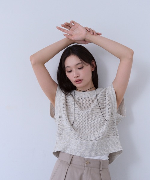SOYEN(ソイエン)の「2WAY透かし編みメッシュニットタンクベスト(Tシャツ/カットソー・レディース・ベージュ/ブラック・F)」の9枚目の写真