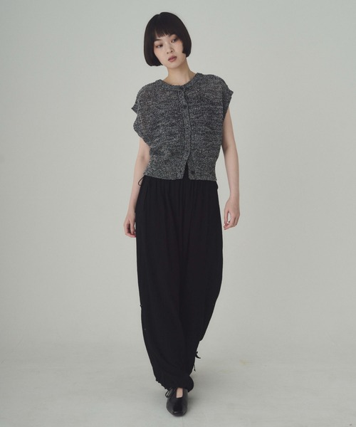 SOYEN(ソイエン)の「2WAY透かし編みメッシュニットタンクベスト(タンクトップ・レディース・ベージュ/ブラック・F)」の5枚目の写真