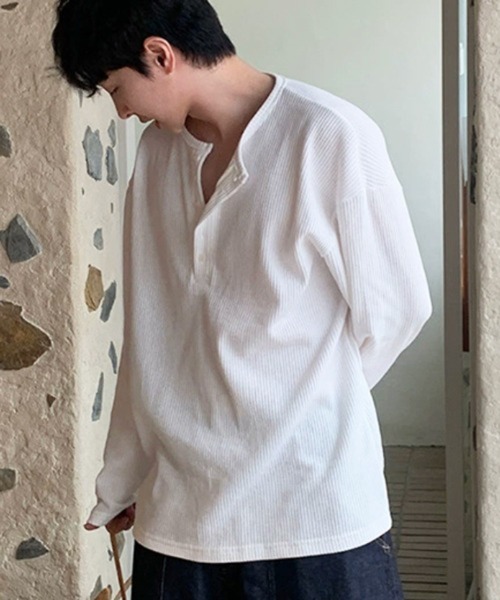 NOWLE(ノウル)の「【NOWLE】ヘンリーネック ワッフル ルーズ ロンT / ライトサーマル カットソー(Tシャツ/カットソー・メンズ・ブラック/ホワイト・LARGE/X-LARGE/MEDIUM)」の5枚目の写真