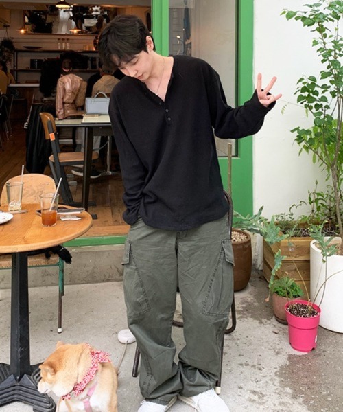 NOWLE(ノウル)の「【NOWLE】ヘンリーネック ワッフル ルーズ ロンT / ライトサーマル カットソー(Tシャツ/カットソー・メンズ・ブラック/ホワイト・LARGE/X-LARGE/MEDIUM)」の16枚目の写真