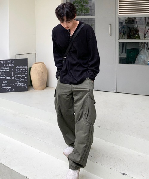 NOWLE(ノウル)の「【NOWLE】ヘンリーネック ワッフル ルーズ ロンT / ライトサーマル カットソー(Tシャツ/カットソー・メンズ・ブラック/ホワイト・LARGE/X-LARGE/MEDIUM)」の18枚目の写真