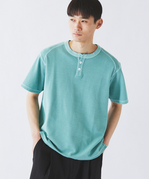 JOURNAL STANDARD relume(ジャーナルスタンダード レリューム)の「製品染め ワッフル調 ピケ ヘンリーネックTシャツ(Tシャツ/カットソー・メンズ・ナチュラル/ライトイエロー/エメラルドブルー/ブラックミックス・MEDIUM/LARGE)」の4枚目の写真