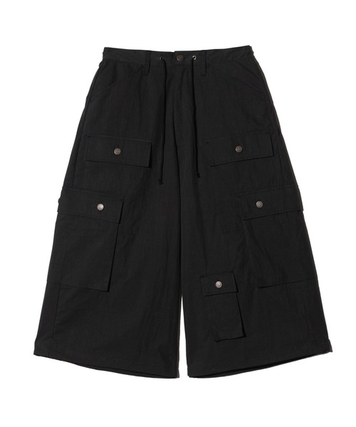 glamb（グラム）の「Asymmetry Cropped Cargo Pants / アシンメトリークロップドカーゴパンツ（カーゴパンツ・メンズ・ブラック/カーキ・S/M/L）」の3枚目の写真