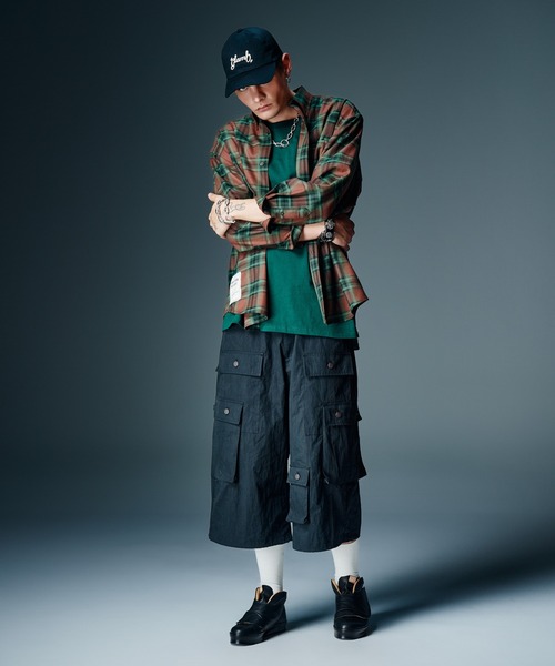 glamb（グラム）の「Asymmetry Cropped Cargo Pants / アシンメトリークロップドカーゴパンツ（カーゴパンツ・メンズ・ブラック/カーキ・S/M/L）」の8枚目の写真