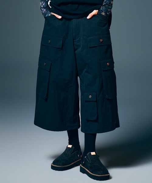 glamb（グラム）の「Asymmetry Cropped Cargo Pants / アシンメトリークロップドカーゴパンツ（カーゴパンツ・メンズ・ブラック/カーキ・S/M/L）」の12枚目の写真