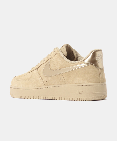 NIKE(ナイキ)の「NIKE WMNS AIR FORCE 1 '07 IO4833-201(スニーカー・メンズ・ブラウン・23cm/23.5cm/25.5cm/26cm/28cm/28.5cm/29cm/27.5cm/24.5cm)」の3枚目の写真