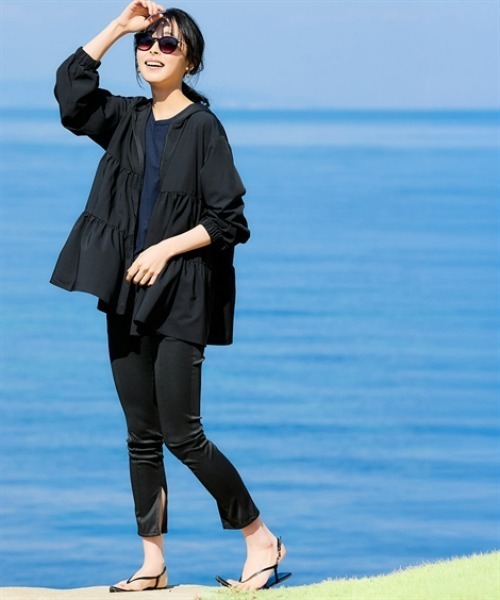 nissen(ニッセン)の「【水陸両用】ラッシュガードサイドスリットパンツ(UVカット・接触冷感)<大きいサイズ有>(その他パンツ・レディース・ブラック・S/M/L/LL/3L)」の6枚目の写真