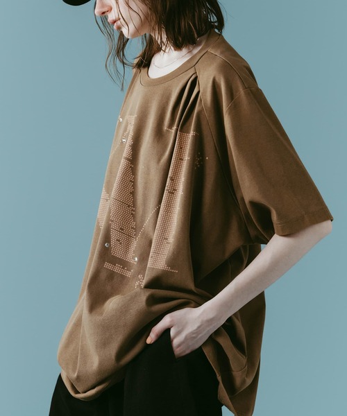 Knuth Marf(クヌースマーフ)の「【Knuth Marf】tuck detail oversized tee(Tシャツ/カットソー・レディース・ブラウン/ブラック/ブルー・FREE)」の22枚目の写真