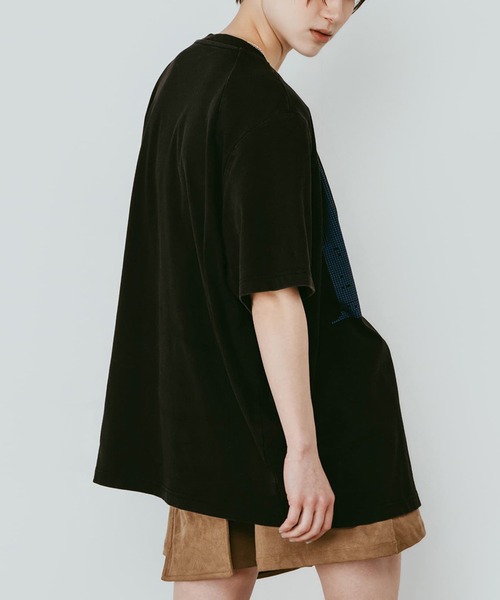 Knuth Marf(クヌースマーフ)の「【Knuth Marf】tuck detail oversized tee(Tシャツ/カットソー・レディース・ブラウン/ブラック/ブルー・FREE)」の5枚目の写真