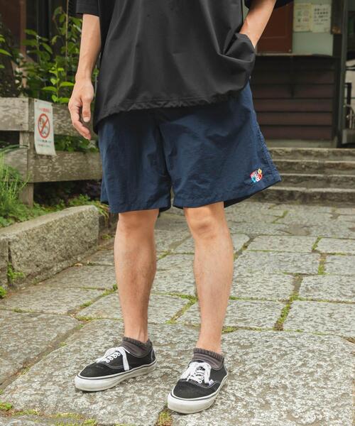 URBAN RESEARCH(アーバンリサーチ)の「Wide Dad GRAPHIC SHORTS WITH HATCH(その他パンツ・メンズ・ネイビー/オレンジ/ブラック・1/2)」の9枚目の写真