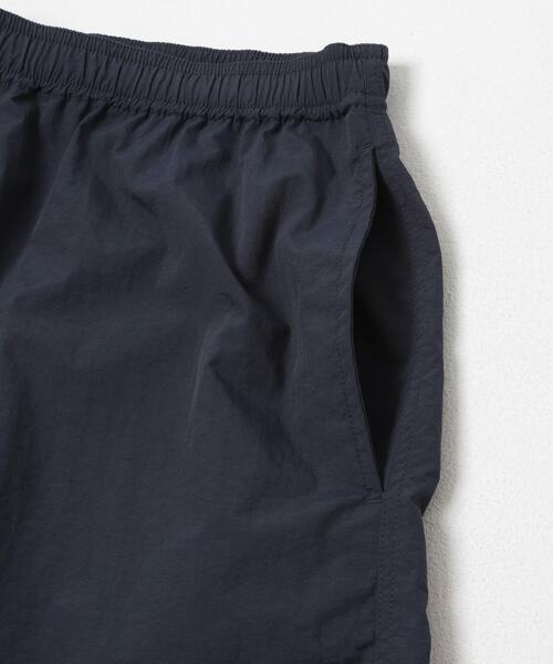 URBAN RESEARCH(アーバンリサーチ)の「Wide Dad GRAPHIC SHORTS WITH HATCH(その他パンツ・メンズ・ネイビー/オレンジ/ブラック・1/2)」の16枚目の写真